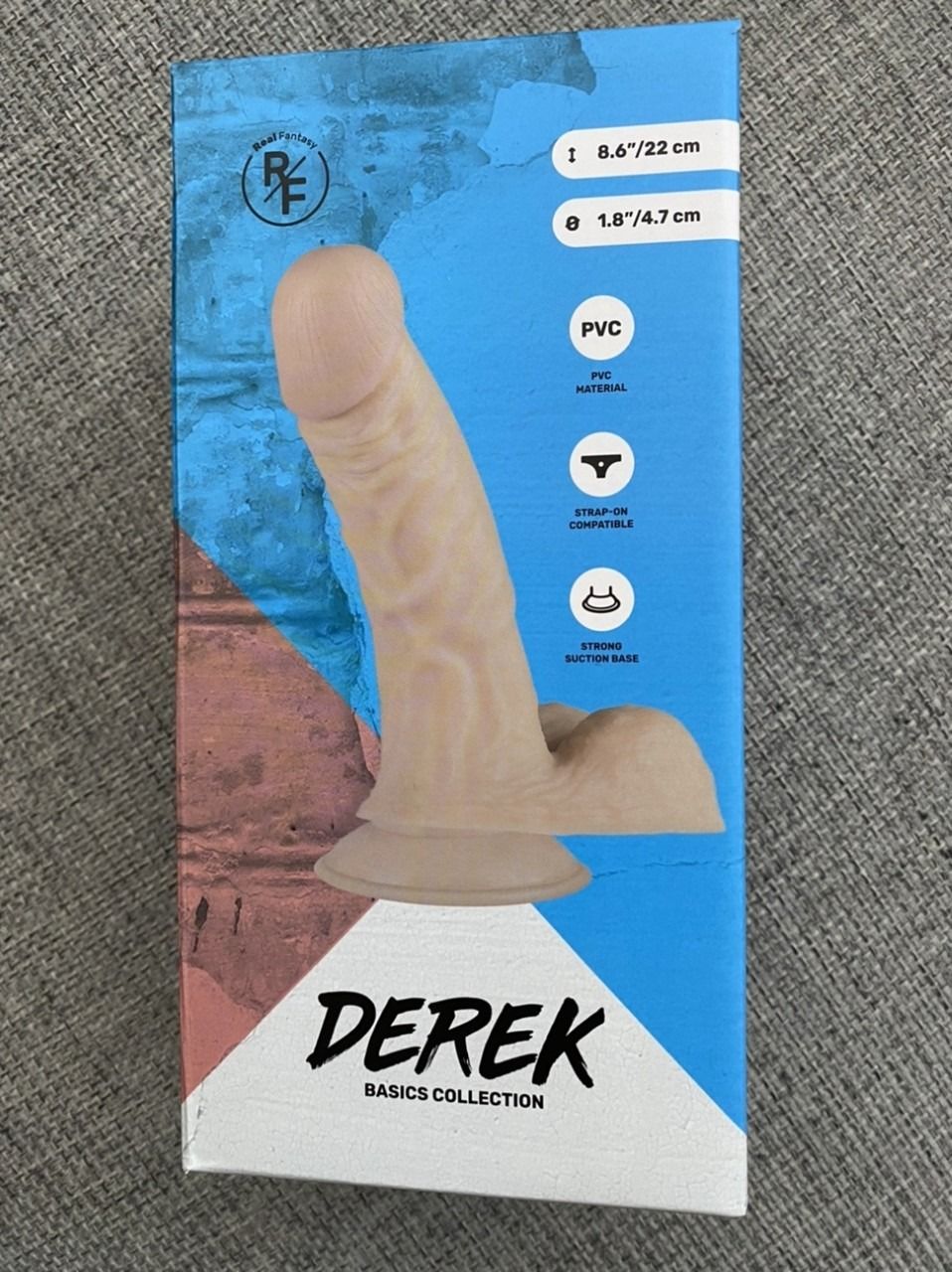 Derek Realistische Dildo Met Balzak 22 Cm EasyToys