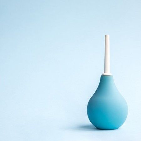 Vorbereitung für den Analsex: Analdusche