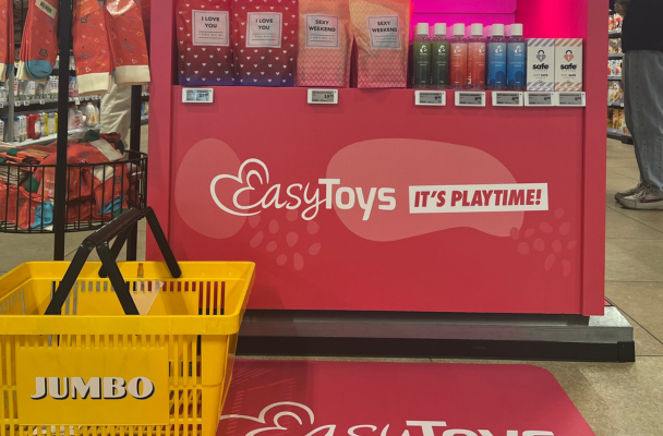 EasyToys <i class=