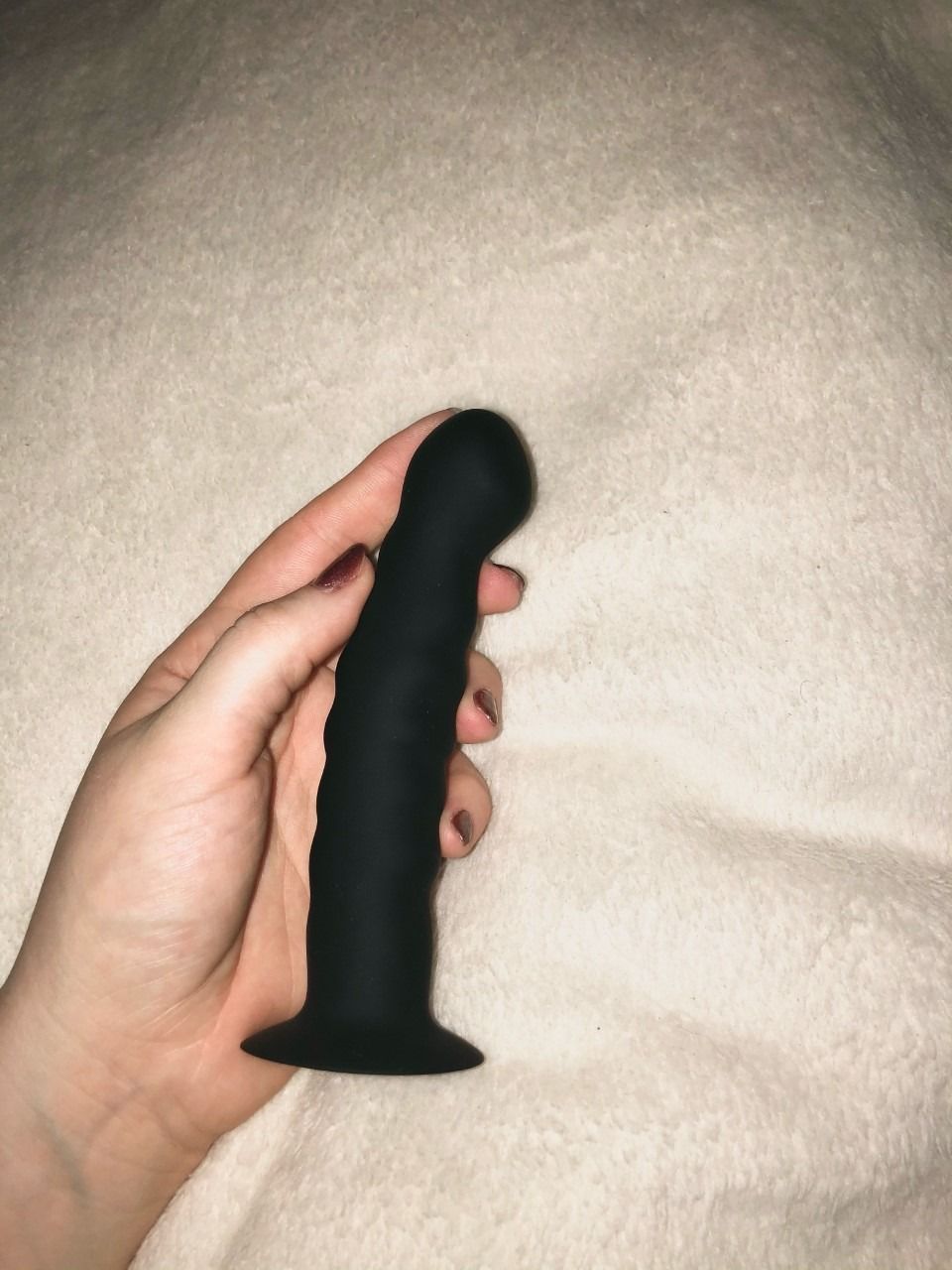 Siliconen dildo met zuignap - paars foto foto