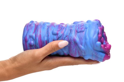 creature_cocks_-_cycloon_alien_vagina_masturbator