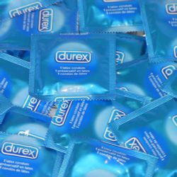 24 Durex condooms met extra glijmiddel