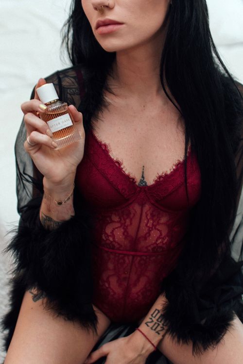 profumo_after_dark_pheromones_-_da_donna_a_uomo
