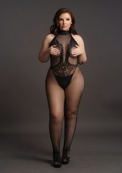 mit masturbation aufhören Sexy Fashion Model in Dessous, dicke Frau auf schwarzem Studiohintergrund,  übergewichtiger weiblicher Körper – Stockfoto © starast #192298128