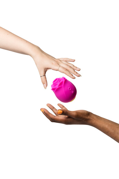 ROMP by Womanizer - Rose Air Pressure Vibrator - Pink - EasyToys ROMP by Womanizer - Rose Air Pressure Vibrator - Pink - EasyToys